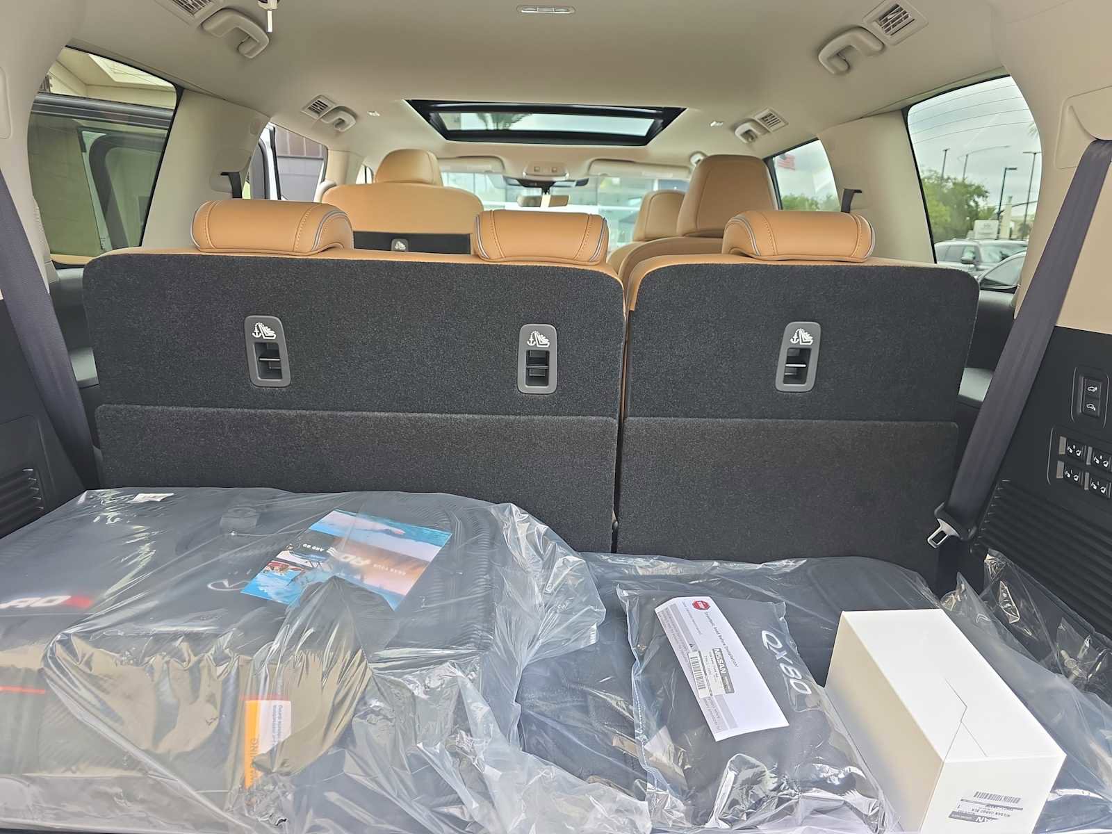 New 2026 INFINITI QX80 Luxe w/ Cargo Package image 27