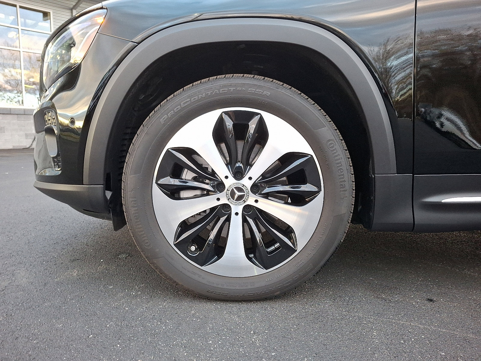 Certified 2025 Mercedes-Benz GLB 250 4MATIC image 8