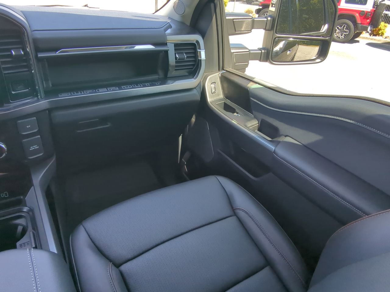 Used 2026 Ford F250 Lariat w/ Lariat Ultimate Package AWD/4WD image 15
