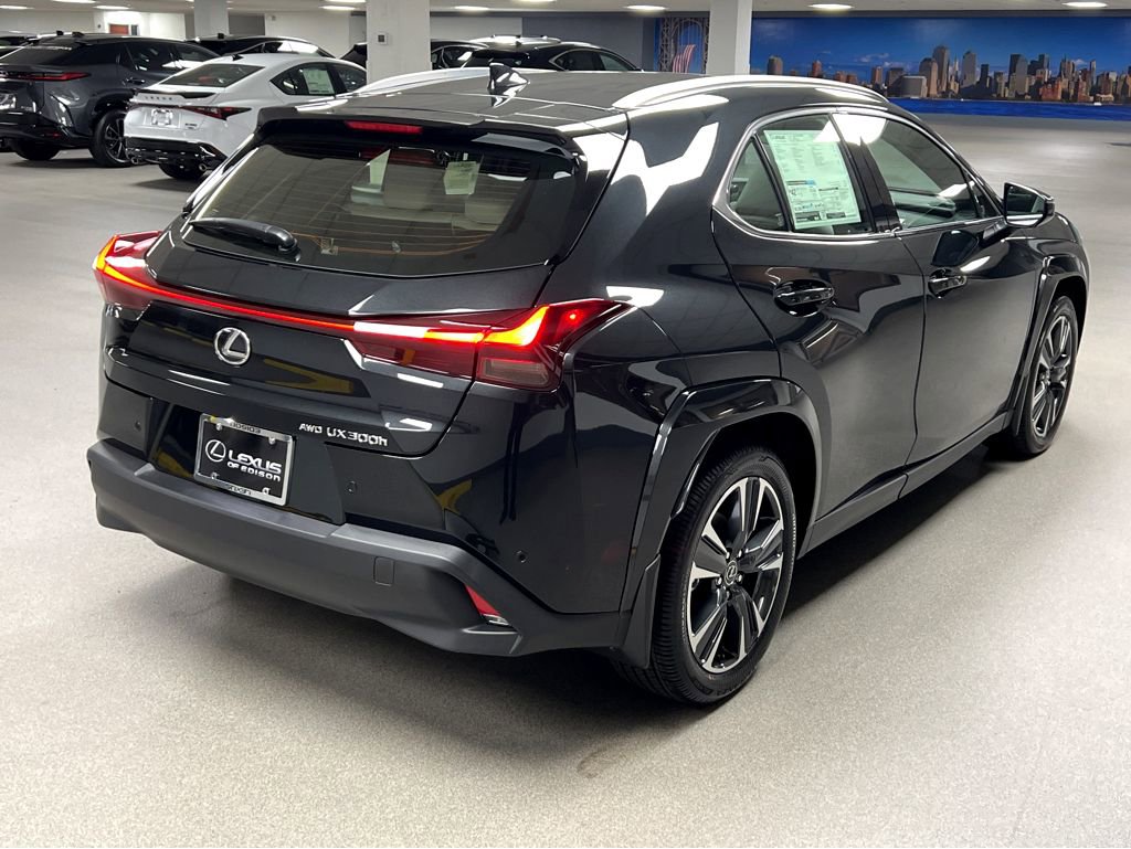 New 2026 Lexus UX 300h AWD image 7