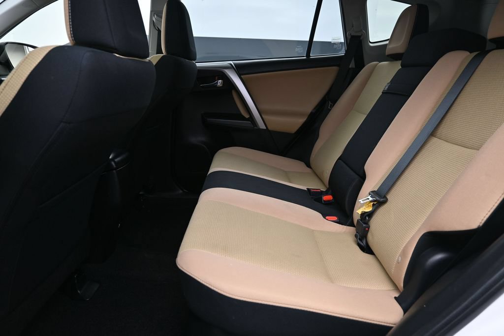 Used 2016 Toyota RAV4 XLE AWD/4WD image 11