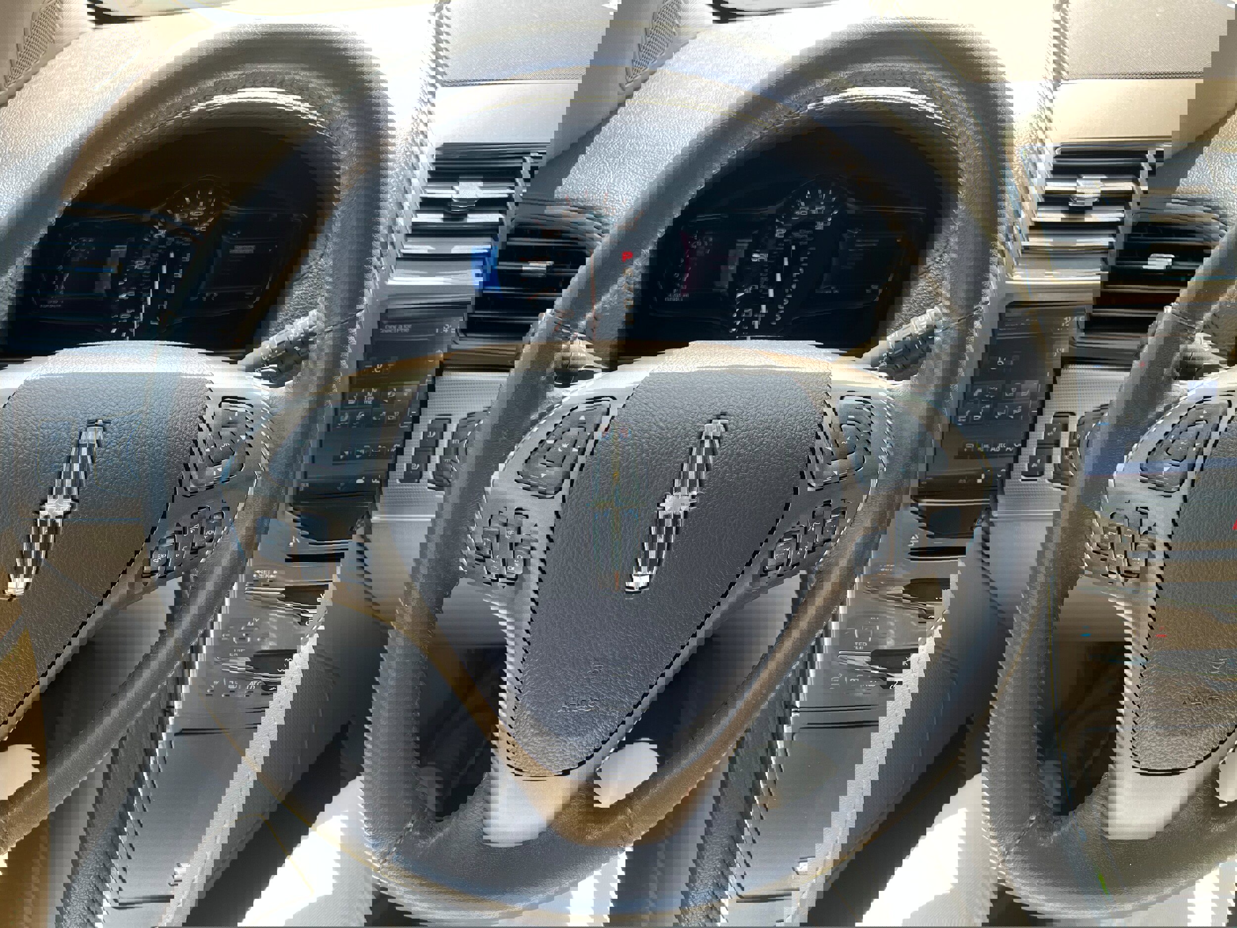 Used 2014 Lincoln MKX w/ Equipment Group 101A image 14