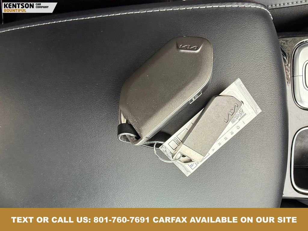 Used 2025 Kia Telluride S image 40