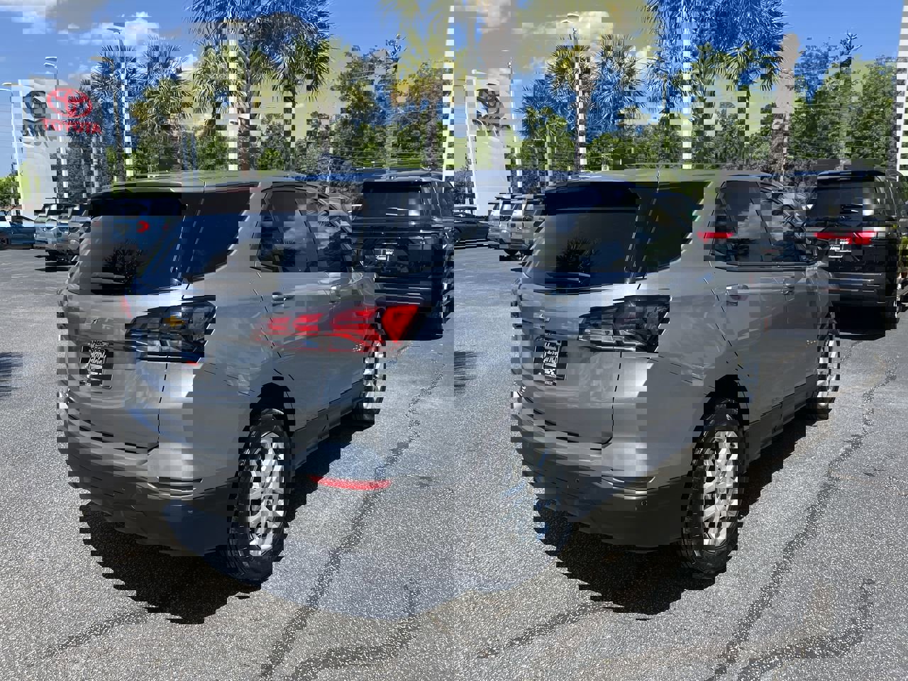 Used 2024 Chevrolet Equinox LS w/ LS Convenience Package FWD image 10