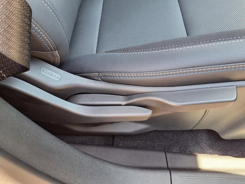 Certified 2024 Chevrolet Equinox EV LT FWD image 7