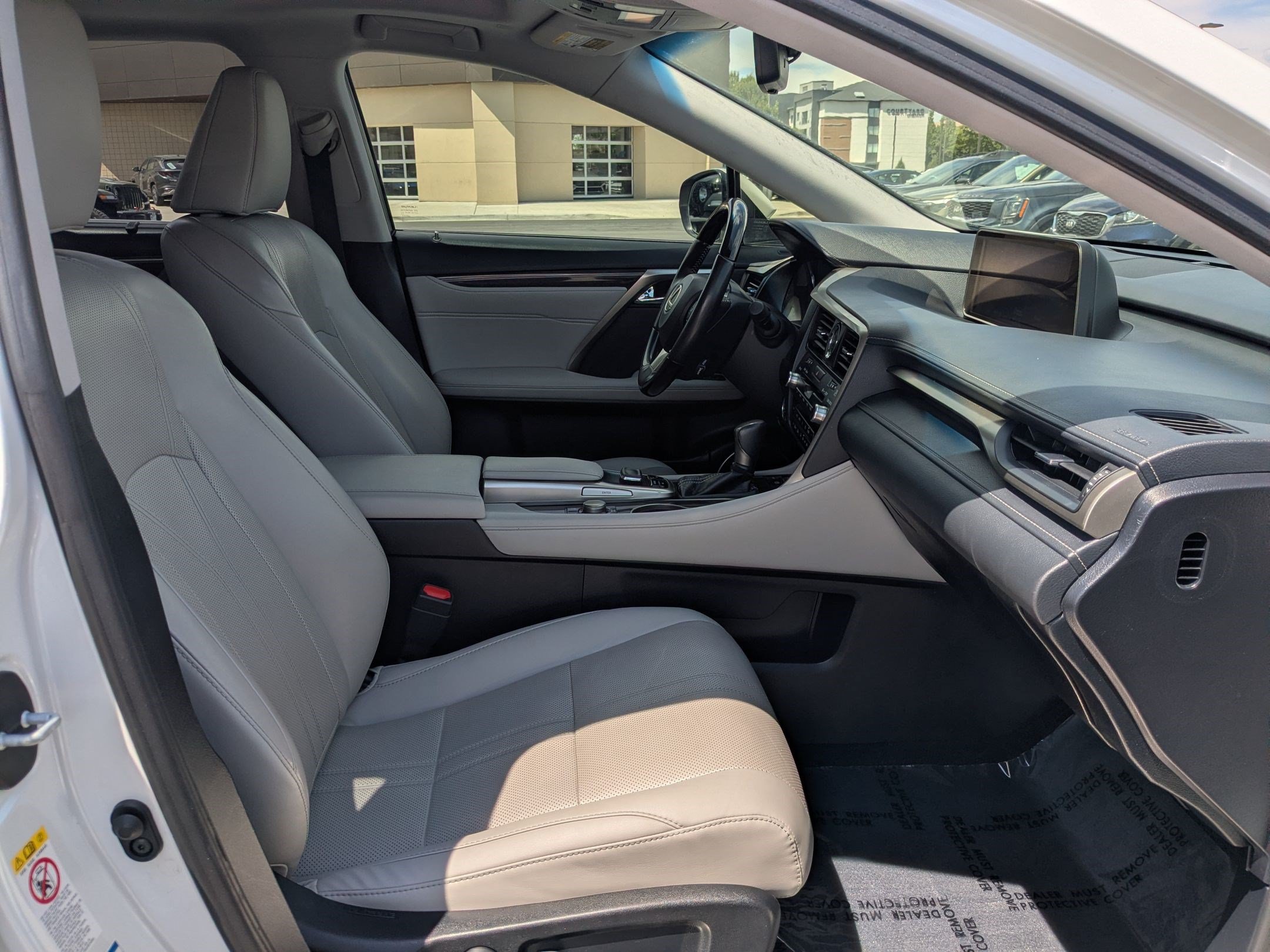 Used 2019 Lexus RX 450hL Luxury w/ Accessory Package AWD/4WD image 38