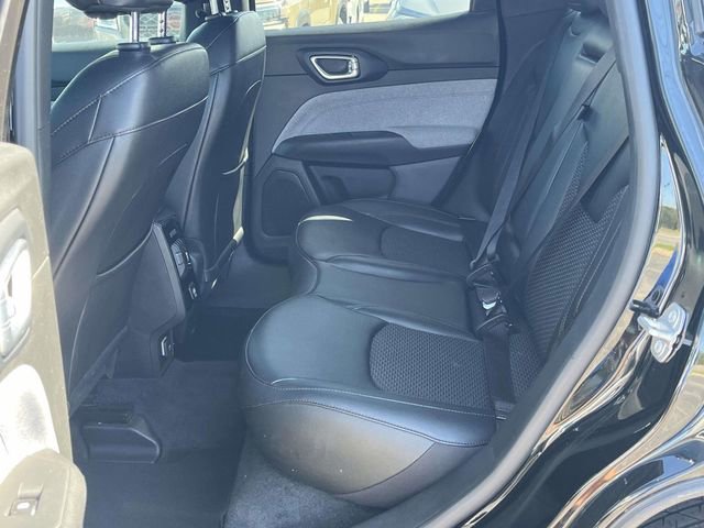 Used 2024 Jeep Compass Latitude image 17