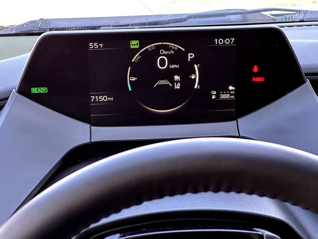 Used 2025 Toyota Prius Plug-In Hybrid FWD image 23