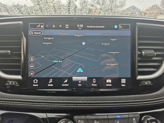 Used 2024 Chrysler Pacifica Premium FWD image 21