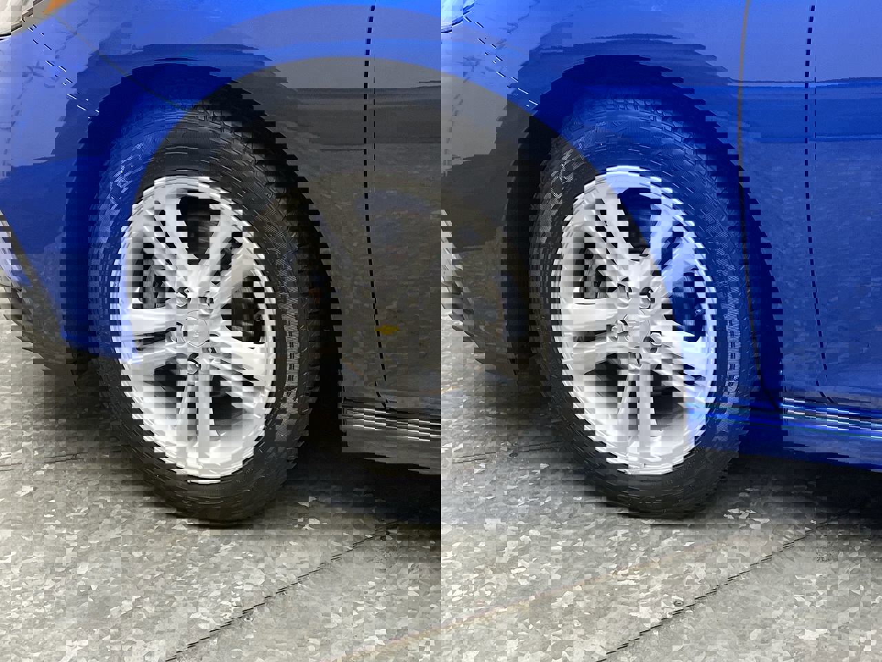 Used 2017 Chevrolet Cruze LT w/ Convenience Package image 30