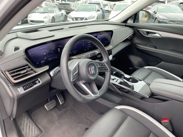 Used 2025 Buick Envision Sport Touring AWD/4WD image 11