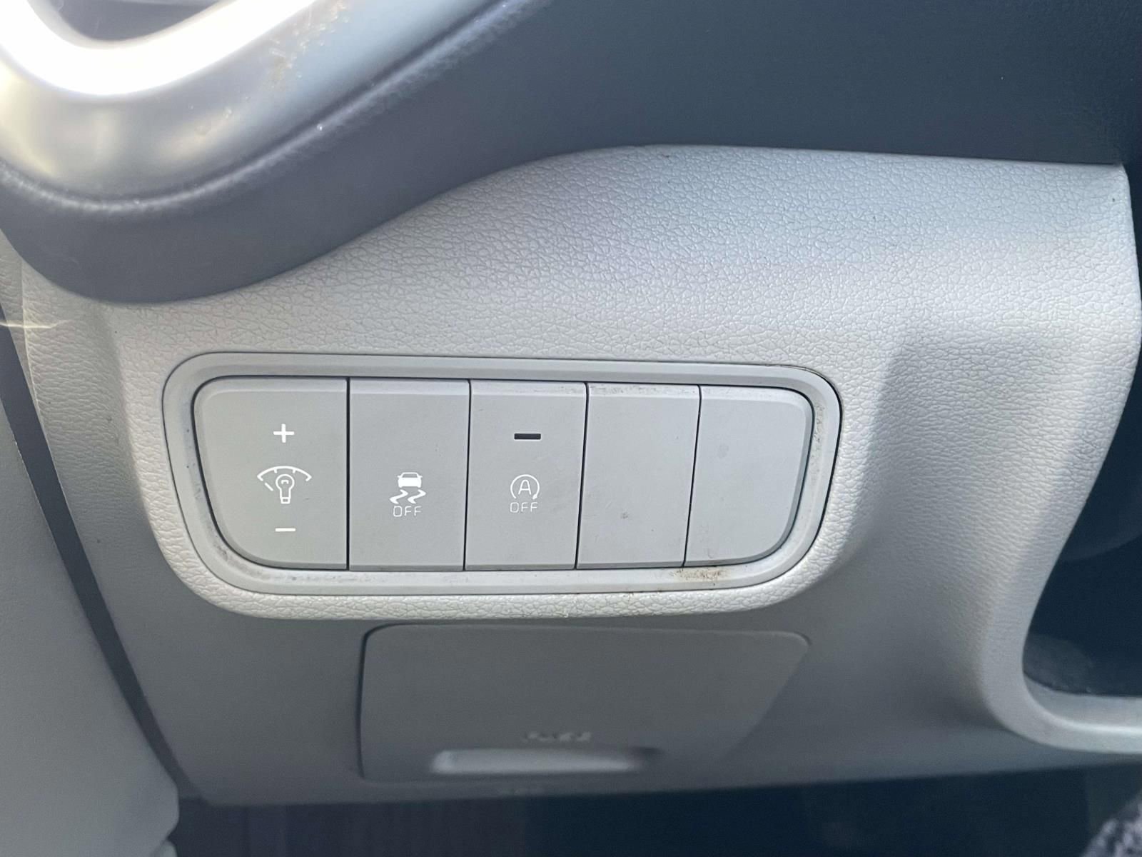 Used 2023 Kia Soul LX w/ LX Technology Package image 24