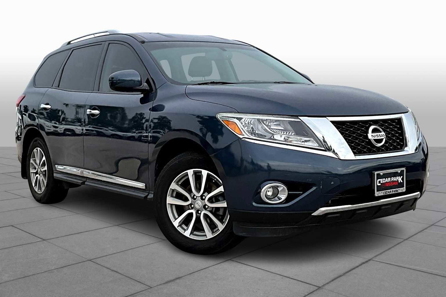 Used 2013 Nissan Pathfinder SL FWD image 3