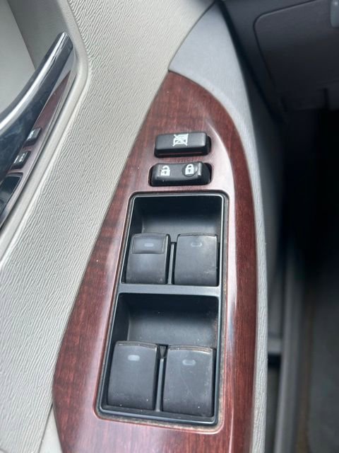 Used 2011 Toyota Sienna XLE w/ Entertainment Pkg FWD image 21