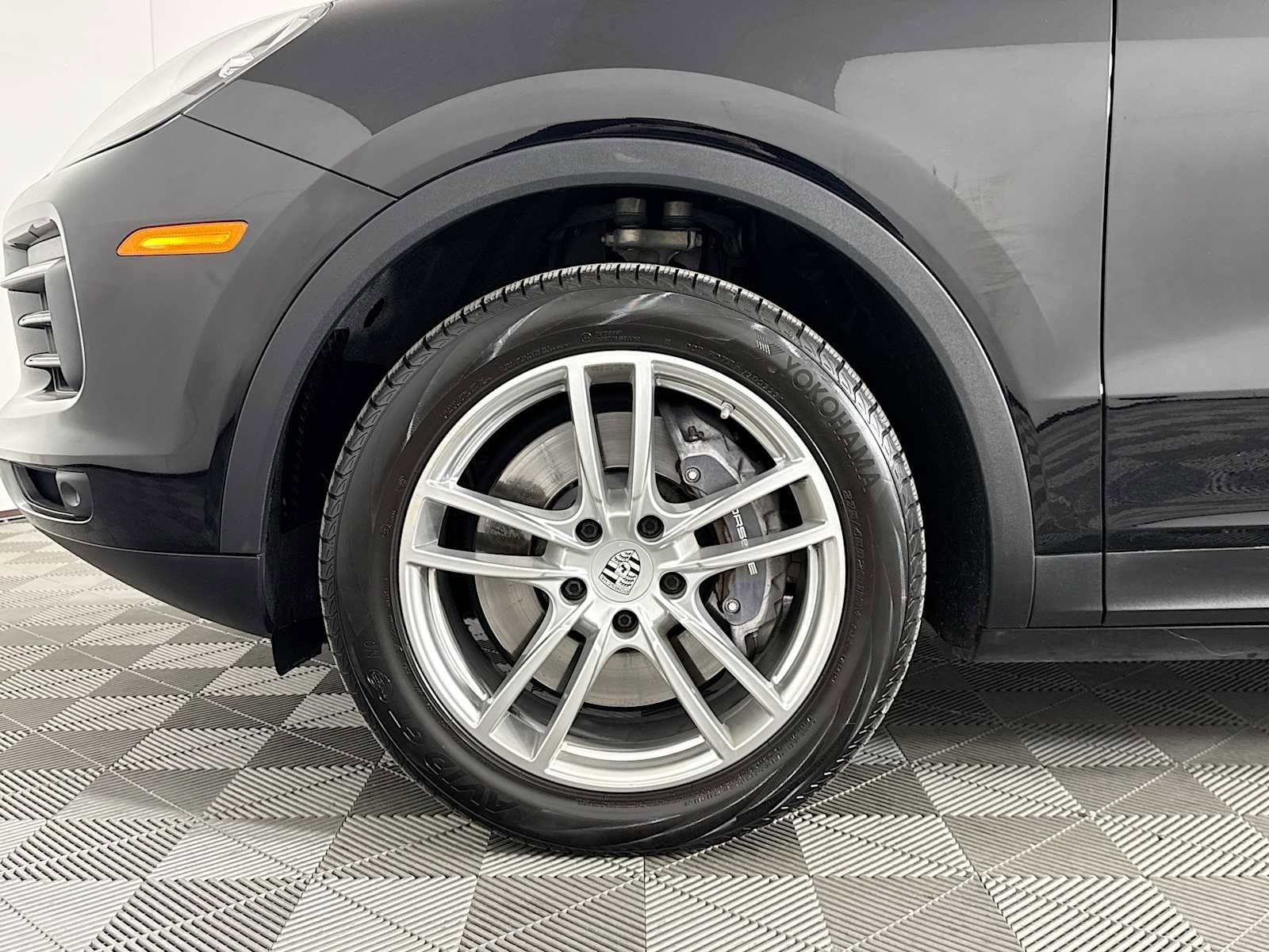 Used 2022 Porsche Cayenne image 29