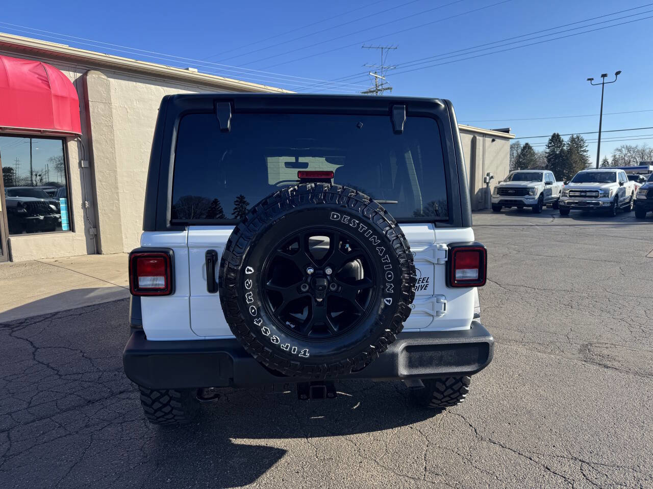 Used 2023 Jeep Wrangler Unlimited Sport AWD/4WD image 3