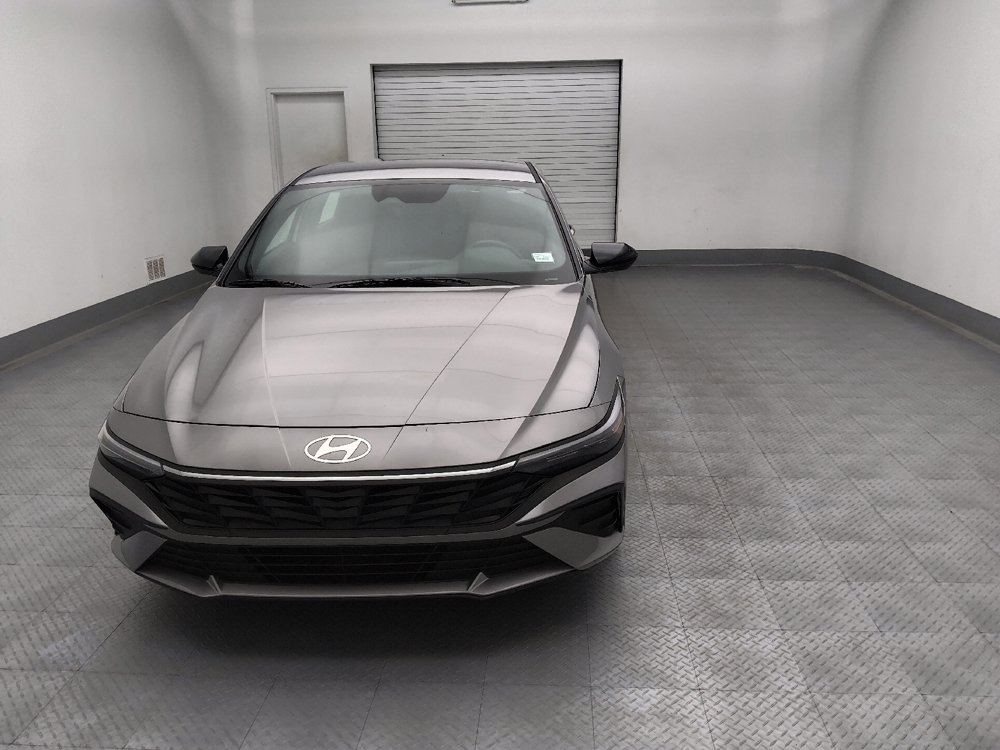 Used 2025 Hyundai Elantra Sport FWD image 15