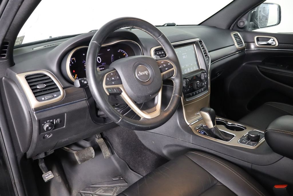 Used 2017 Jeep Grand Cherokee Limited AWD/4WD image 25