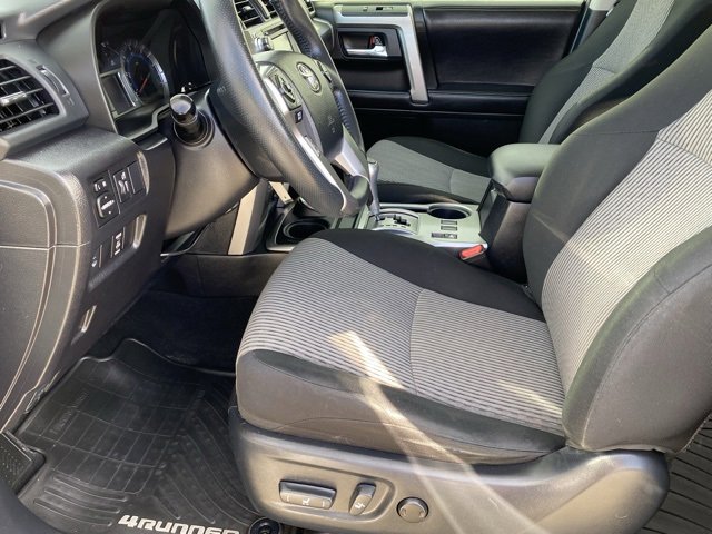 Used 2016 Toyota 4Runner SR5 image 10