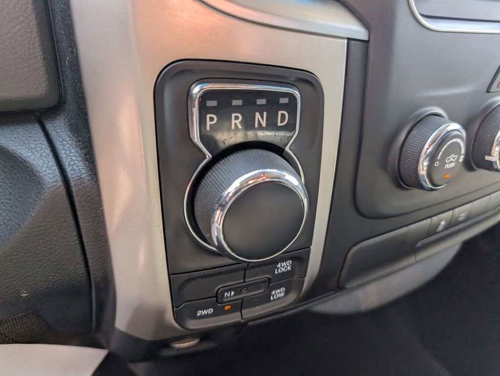 Used 2016 RAM 1500 Classic SLT w/ SLT Plus D￩cor Group AWD/4WD image 23