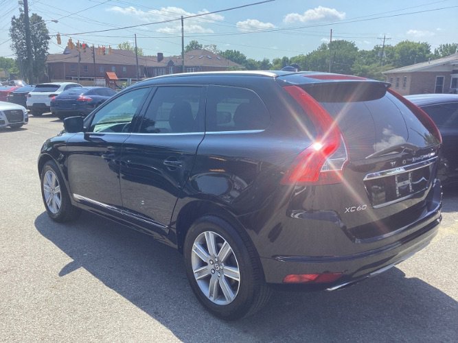 Used 2016 Volvo XC60 T5 Premier image 3