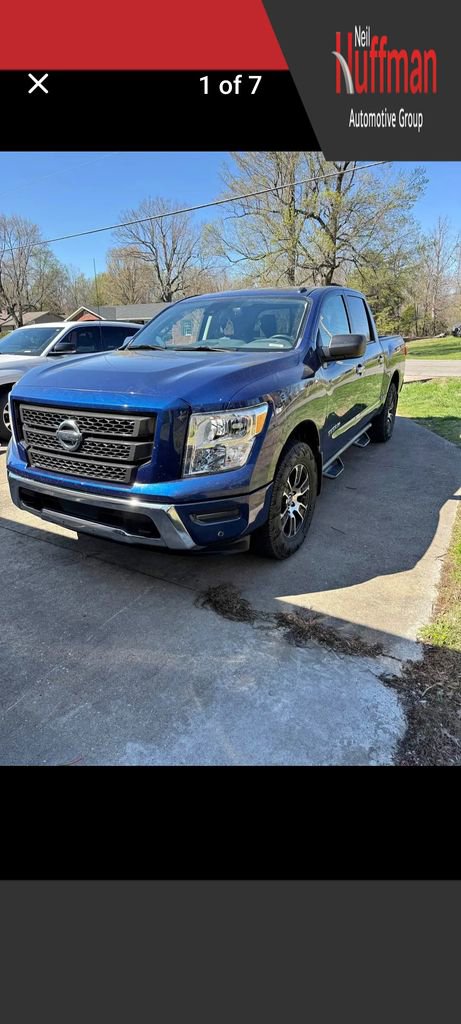 Used 2021 Nissan Titan SV w/ SV Convenience Package image 1