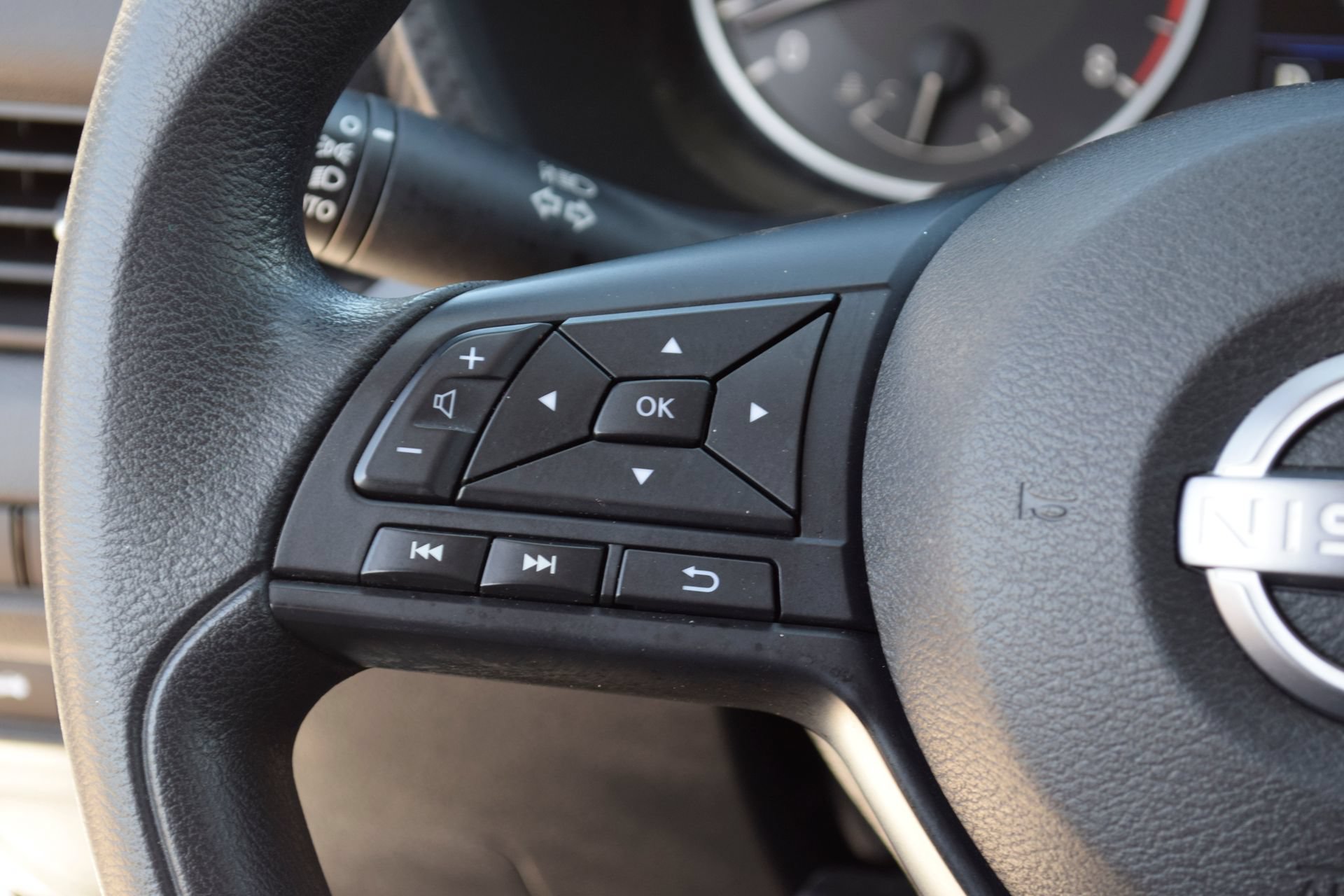 Used 2024 Nissan Sentra S FWD image 8