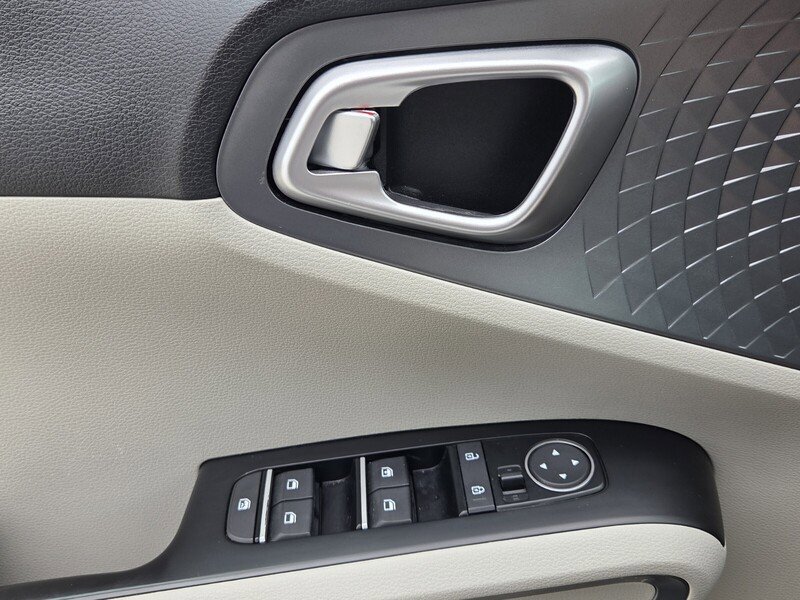 Used 2020 Kia Soul S FWD image 21