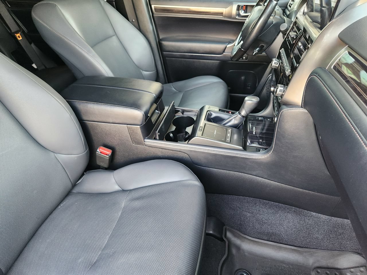 Used 2023 Lexus GX 460 Premium w/ Premium Package AWD/4WD image 13