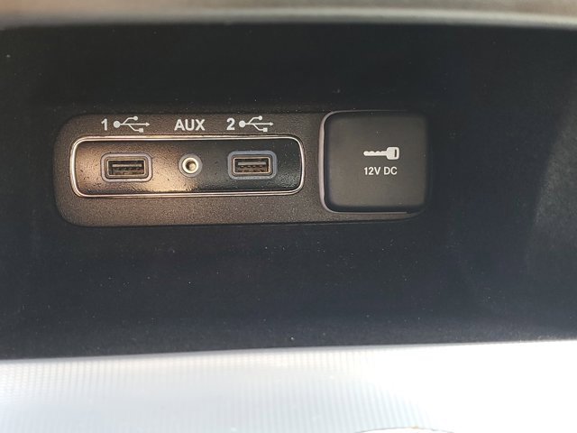 Used 2018 Jeep Grand Cherokee Limited image 31