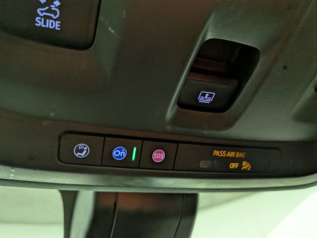 Used 2021 GMC Yukon AT4 w/ AT4 Premium Plus Package image 34