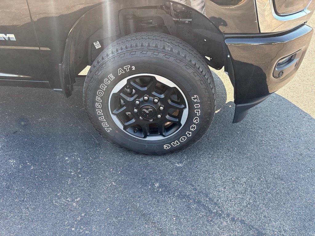 Used 2026 RAM 2500 Laramie AWD/4WD image 2