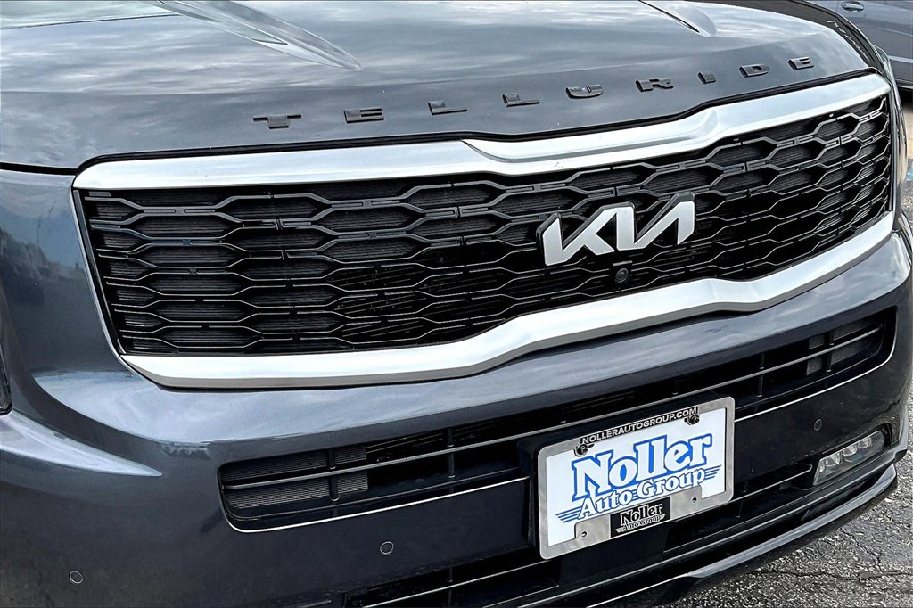 Used 2022 Kia Telluride SX w/ Nightfall Edition Package image 29