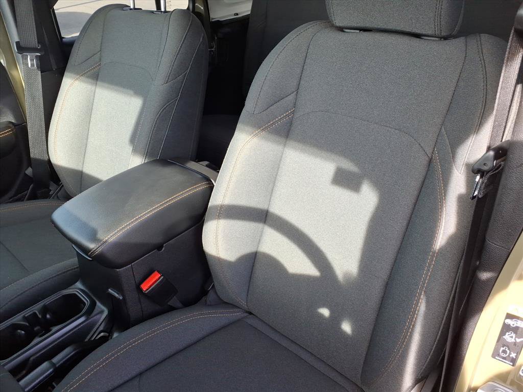 Used 2026 Jeep Wrangler Unlimited Sahara AWD/4WD image 17