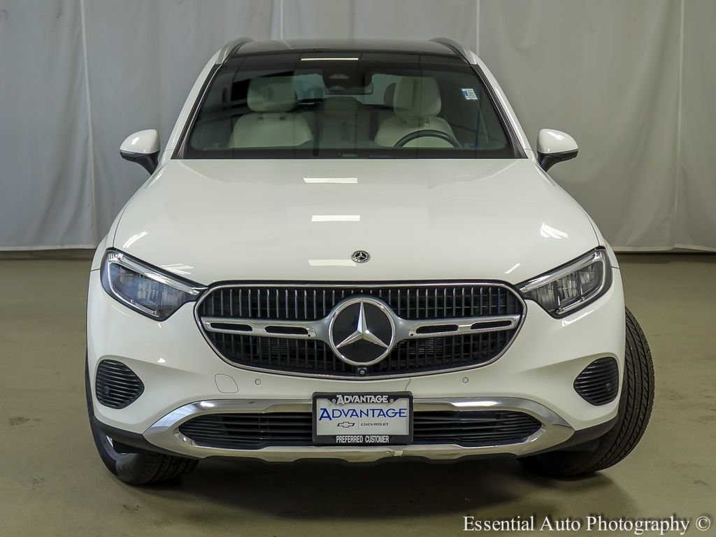 Used 2023 Mercedes-Benz GLC 300 4MATIC w/ Exclusive Trim Package image 5