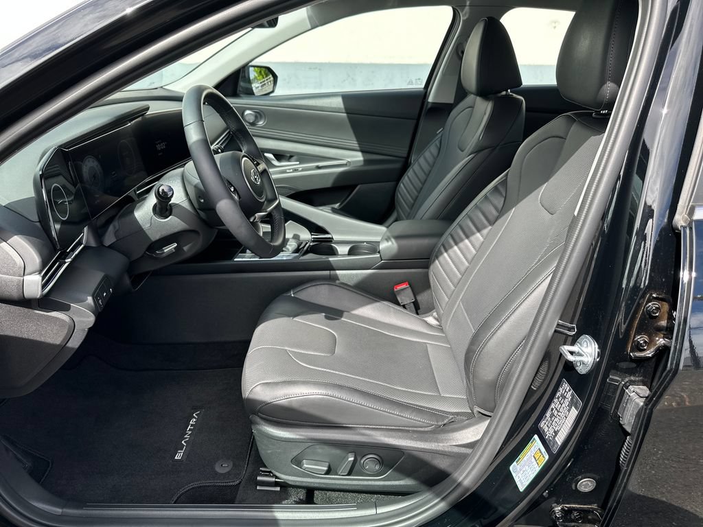 Certified 2023 Hyundai Elantra Limited FWD image 12