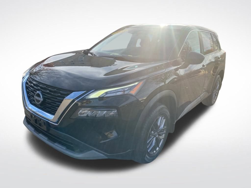 Used 2023 Nissan Rogue S image 3
