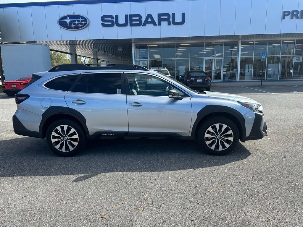 Used 2023 Subaru Outback Limited XT image 2