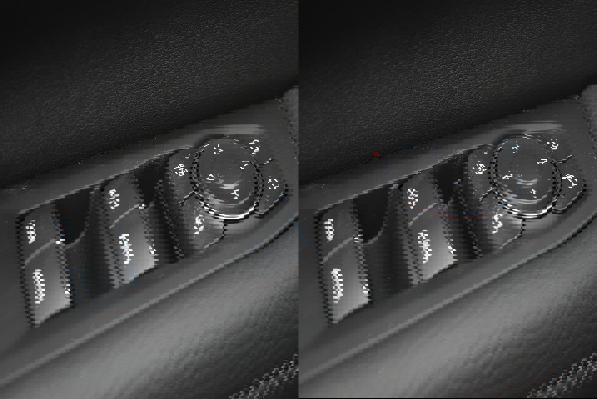 New 2026 GMC Yukon Denali w/ Sun & Power Step Package image 14