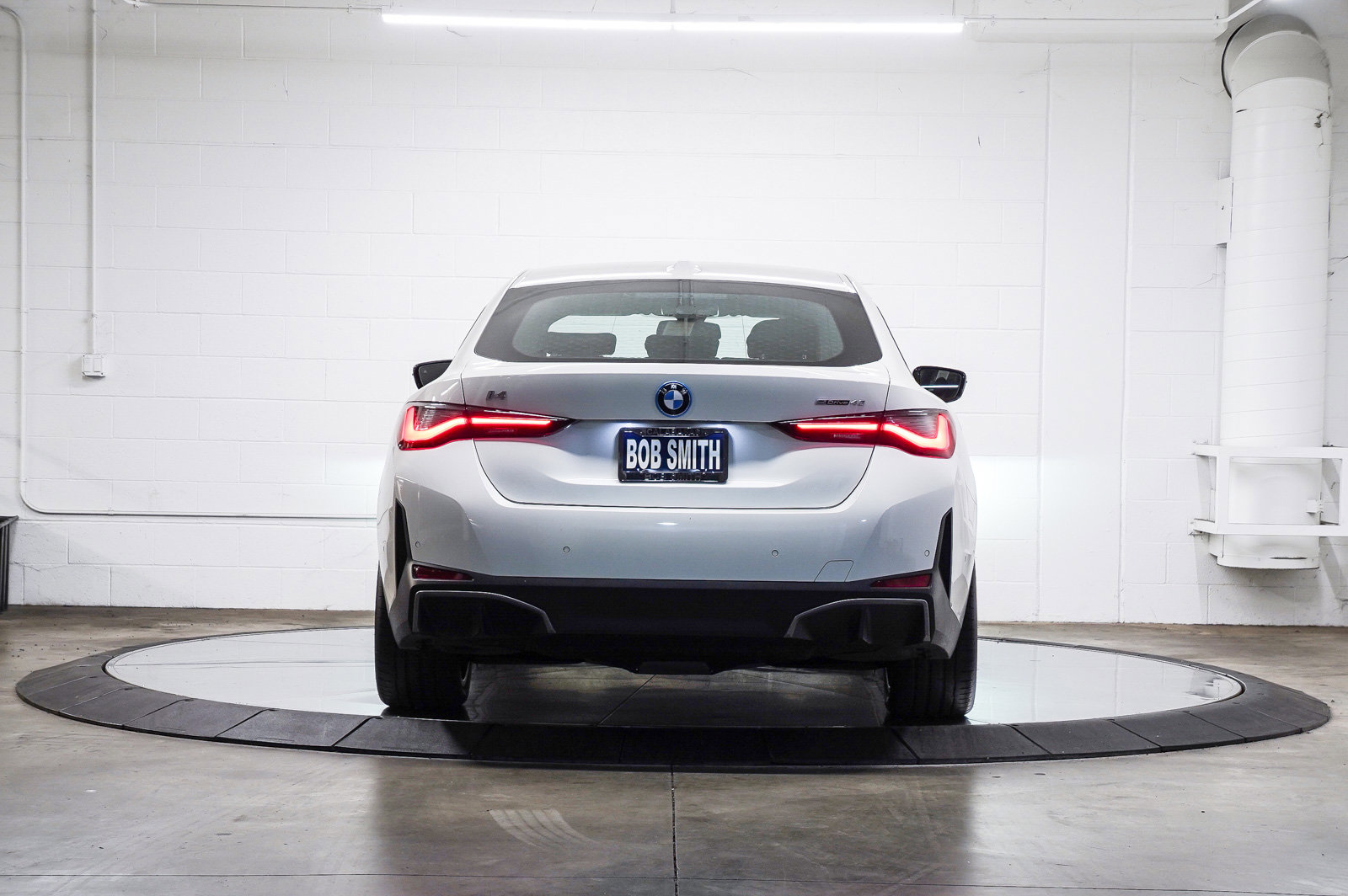 Certified 2023 BMW i4 eDrive40 w/ Premium Package RWD image 5