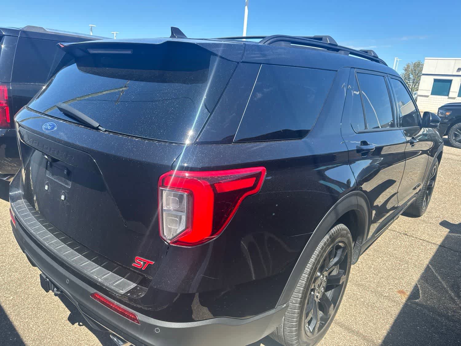 Used 2023 Ford Explorer ST w/ Equipment Group 401A AWD/4WD image 10
