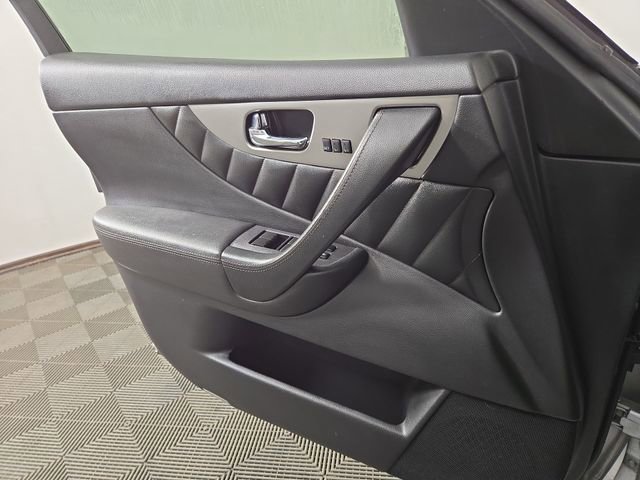 Used 2014 INFINITI QX70 AWD w/ Premium Package image 30