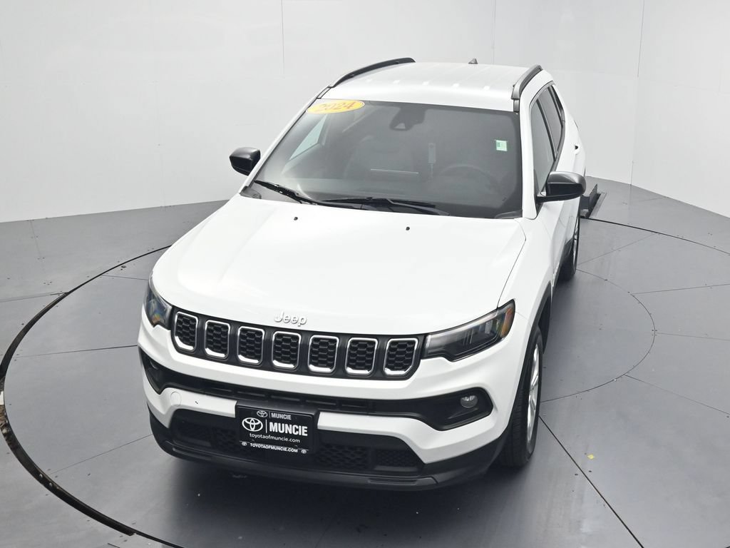 Used 2024 Jeep Compass Latitude AWD/4WD image 51
