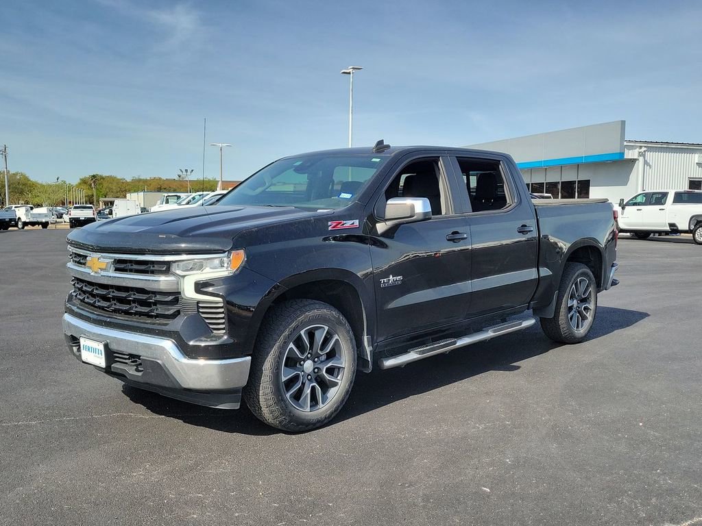 Used 2022 Chevrolet Silverado 1500 LT w/ Texas Edition Plus image 2