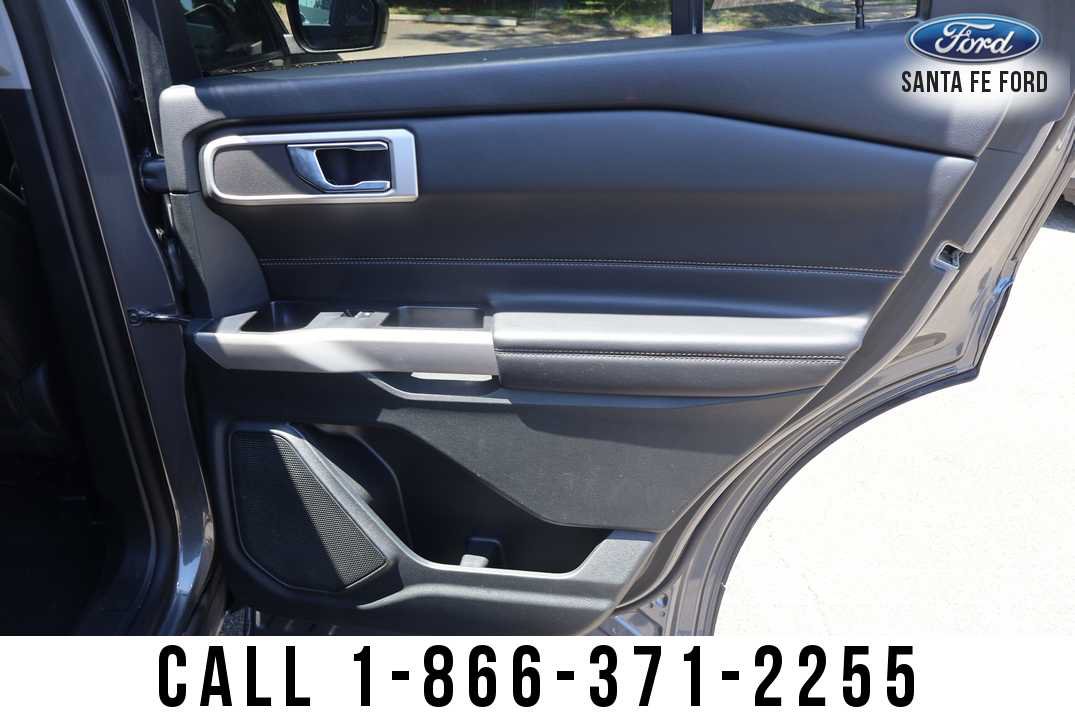 New 2024 Ford Explorer XLT w/ Equipment Group 202A AWD/4WD image 29
