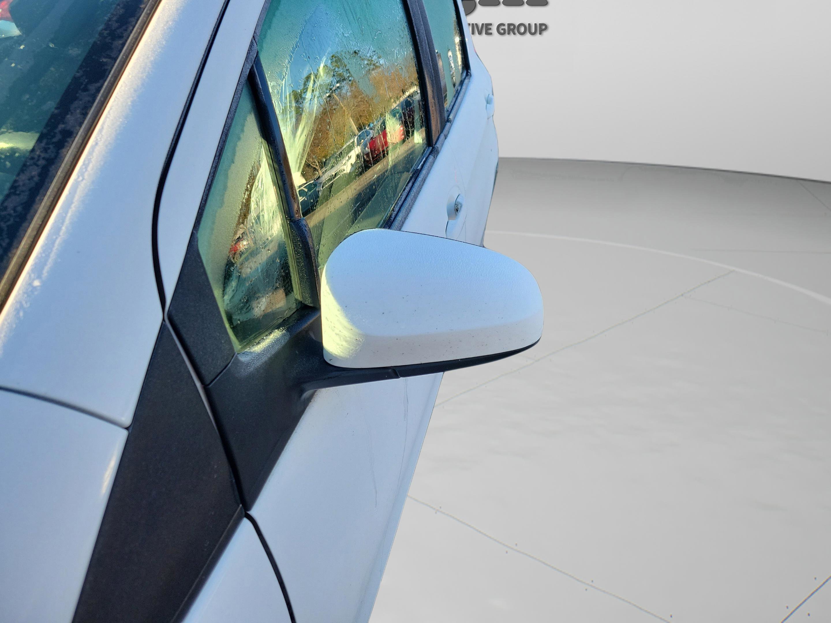 Used 2014 Toyota Yaris L FWD image 18