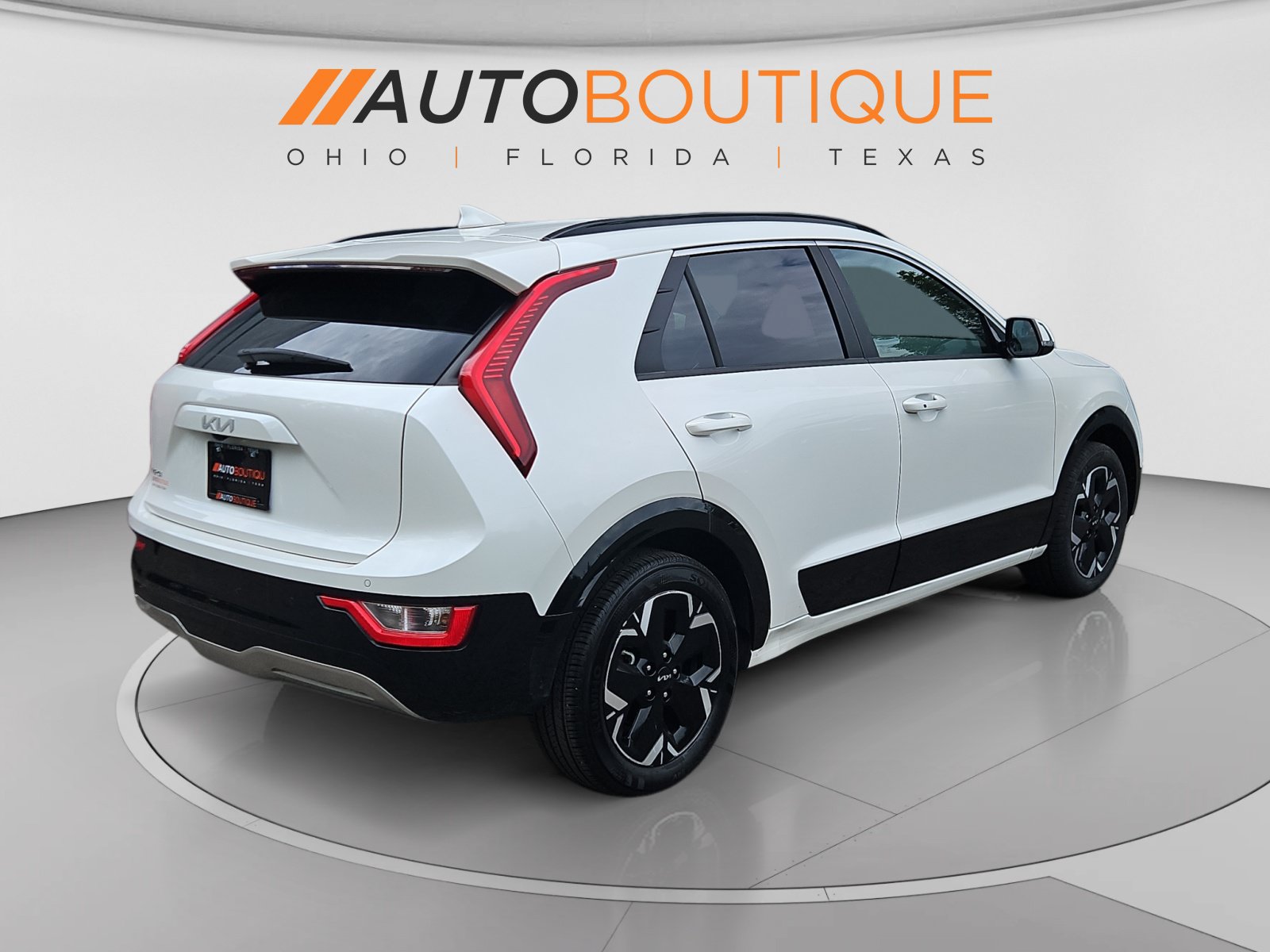 Used 2023 Kia Niro Wind w/ Wind Preserve Package FWD image 5