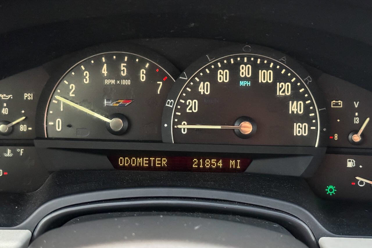 Used 2006 Cadillac XLR V image 36