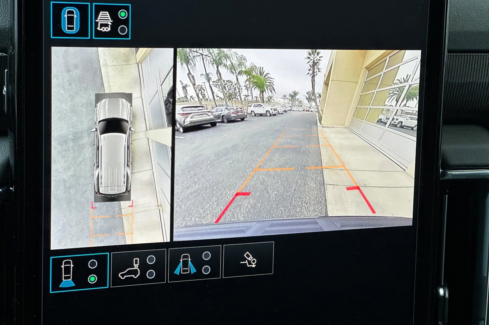 Certified 2025 GMC Yukon Elevation w/ Elevation Premium Package image 22