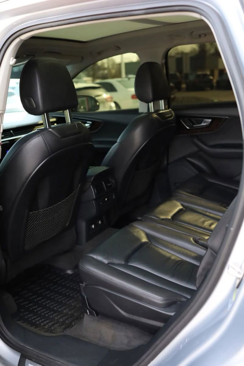 Used 2018 Audi Q7 3.0T Premium Plus w/ Premium Plus Package image 32